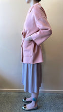 Cargar imagen en el visor de la galería, ÀIMAI Bathrobe Cropped Cashmere Wool Coat