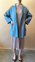 Cargar imagen en el visor de la galería, ÀIMAI Bathrobe Cropped Cashmere Wool Coat