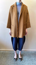 Cargar imagen en el visor de la galería, ÀIMAI Bathrobe Cropped Cashmere Wool Coat