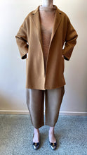 Cargar imagen en el visor de la galería, ÀIMAI Bathrobe Cropped Cashmere Wool Coat