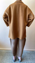 Cargar imagen en el visor de la galería, ÀIMAI Bathrobe Cropped Cashmere Wool Coat