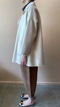 Cargar imagen en el visor de la galería, ÀIMAI Bathrobe Cropped Cashmere Wool Coat