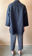 Cargar imagen en el visor de la galería, ÀIMAI Bathrobe Cropped Cashmere Wool Coat