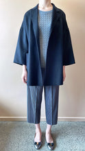 Cargar imagen en el visor de la galería, ÀIMAI Bathrobe Cropped Cashmere Wool Coat