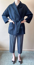 Cargar imagen en el visor de la galería, ÀIMAI Bathrobe Cropped Cashmere Wool Coat