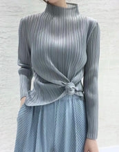 Load image into Gallery viewer, Goffer Studio Long Sleeve Top