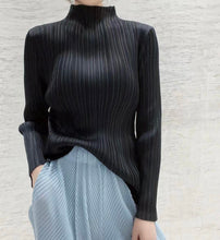 Load image into Gallery viewer, Goffer Studio Long Sleeve Top