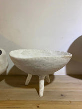 将图片加载到图库查看器,Daisuke Three Legs Standing Bowl