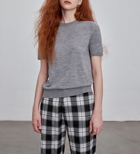 将图片加载到图库查看器,Maya Seamless Wool Knit Short Sleeve