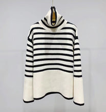 将图片加载到图库查看器,ÀIMAI Oversized Turtleneck Sweater