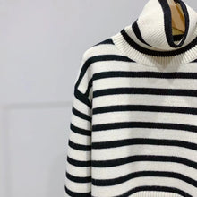 将图片加载到图库查看器,ÀIMAI Oversized Turtleneck Sweater