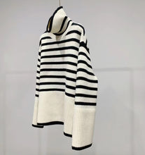 将图片加载到图库查看器,ÀIMAI Oversized Turtleneck Sweater