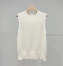 将图片加载到图库查看器,ÀIMAI Classic Cashmere V-Neck Sweater Set