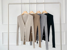 Cargar imagen en el visor de la galería, Wendy Merino Cardigan
