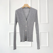 Cargar imagen en el visor de la galería, Wendy Merino Cardigan
