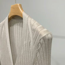 Cargar imagen en el visor de la galería, Wendy Merino Cardigan