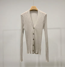 Cargar imagen en el visor de la galería, Wendy Merino Cardigan