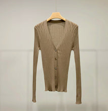 Cargar imagen en el visor de la galería, Wendy Merino Cardigan