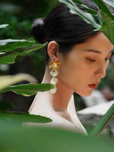 画像をギャラリービューアに読み込む, Seashell Pearl Drop Earrings