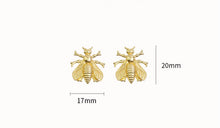 Cargar imagen en el visor de la galería, Whimsical Bug Earrings
