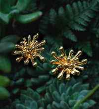 Cargar imagen en el visor de la galería, Blooming Elegance Earrings