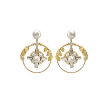 将图片加载到图库查看器,Elegant Pearl Radiance Earrings