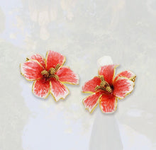 Cargar imagen en el visor de la galería, Maui Blossom Earrings
