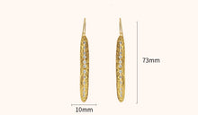 Load image into Gallery viewer, Chunky Gold Pea Hoops