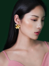 Load image into Gallery viewer, Nature's Embrace Earrings