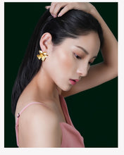 Load image into Gallery viewer, Nature's Embrace Earrings