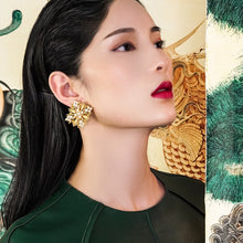 Load image into Gallery viewer, Golden Grace Earrings