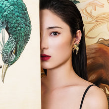 将图片加载到图库查看器,Swallow’s Flight Zircon Clip Earrings