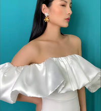 Load image into Gallery viewer, Double White Orchid Earrings