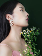 Load image into Gallery viewer, Double White Orchid Earrings
