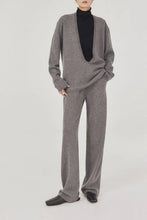 Load image into Gallery viewer, Mesa Classic Premier Cashmere U-Neck Sweater