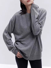 将图片加载到图库查看器,ÀIMAI Classic Cashmere V-Neck Sweater Set