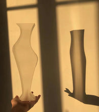 Load image into Gallery viewer, Vienna Curve Vase