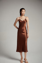 Cargar imagen en el visor de la galería, Anaïs Charmeuse Dress