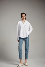 将图片加载到图库查看器,Capri White Shirt