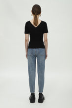 将图片加载到图库查看器,Leah Merino Silk V-Neck T-shirt