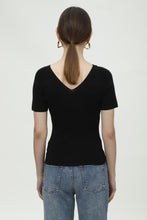 将图片加载到图库查看器,Leah Merino Silk V-Neck T-shirt
