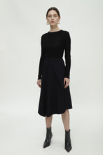 Cargar imagen en el visor de la galería, Sophia Premier Merino Wool Wrap Skirt