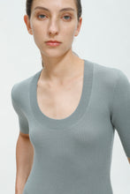 将图片加载到图库查看器,Eva Merino U-neck Top