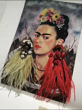 将图片加载到图库查看器,Eco-Crafted Feather Earing