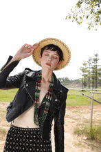 将图片加载到图库查看器,Timeless Tibetan Bead Necklace