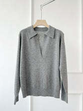 将图片加载到图库查看器,Jo V Neck Vintage Polo Cashmere Sweater