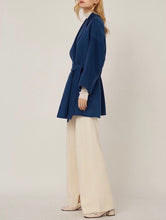 Cargar imagen en el visor de la galería, ÀIMAI Bathrobe Cropped Cashmere Wool Coat
