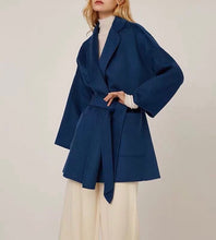 Cargar imagen en el visor de la galería, ÀIMAI Bathrobe Cropped Cashmere Wool Coat