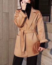 Cargar imagen en el visor de la galería, ÀIMAI Bathrobe Cropped Cashmere Wool Coat