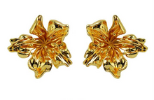 Load image into Gallery viewer, Bloom Flower Gold Earrings